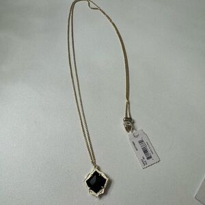 Kendra Scott necklace